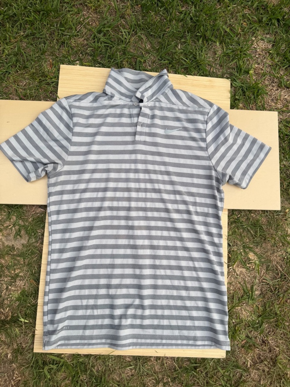 Nike Men's Gray & White Striped Polo